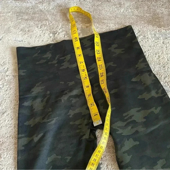 Spanx Look At Me Now Camo Leggings Compression Shaping Pants Camouflage: XL - Picture 5 of 9